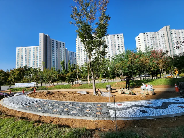 세종 너비뜰 근린공원 건강지압보도 (해미석심기) 시공 사진