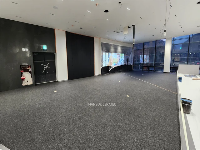 벤츠 창원전시장 스톤카펫 Natural Stone (콩자갈수지) 포장 시공 사진