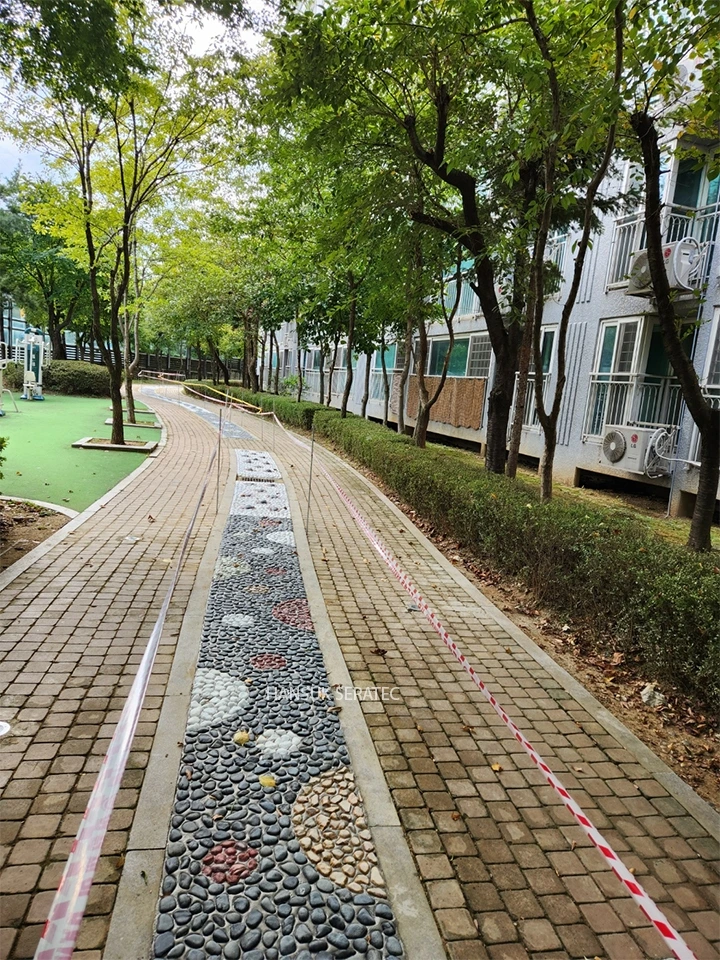 하남 벽산블루밍 아파트 건강지압보도 (해미석심기) 시공 사진 7/8