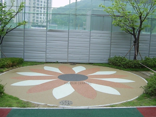 서판교 스톤카펫 Natural Stone (콩자갈수지) 포장 시공 사진 2/5