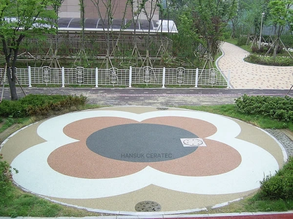 서판교 스톤카펫 Natural Stone (콩자갈수지) 포장 시공 사진 3/5