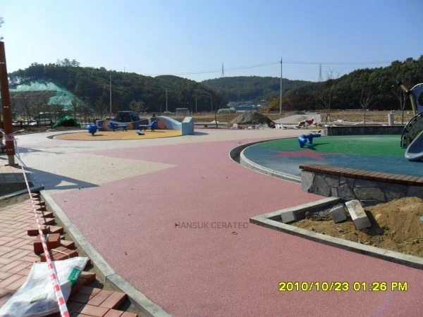 파주LCD단지내근린공원칼라스톤(콩자갈)포장 스톤카펫 Natural Stone (콩자갈수지) 포장 시공 사진 3/3