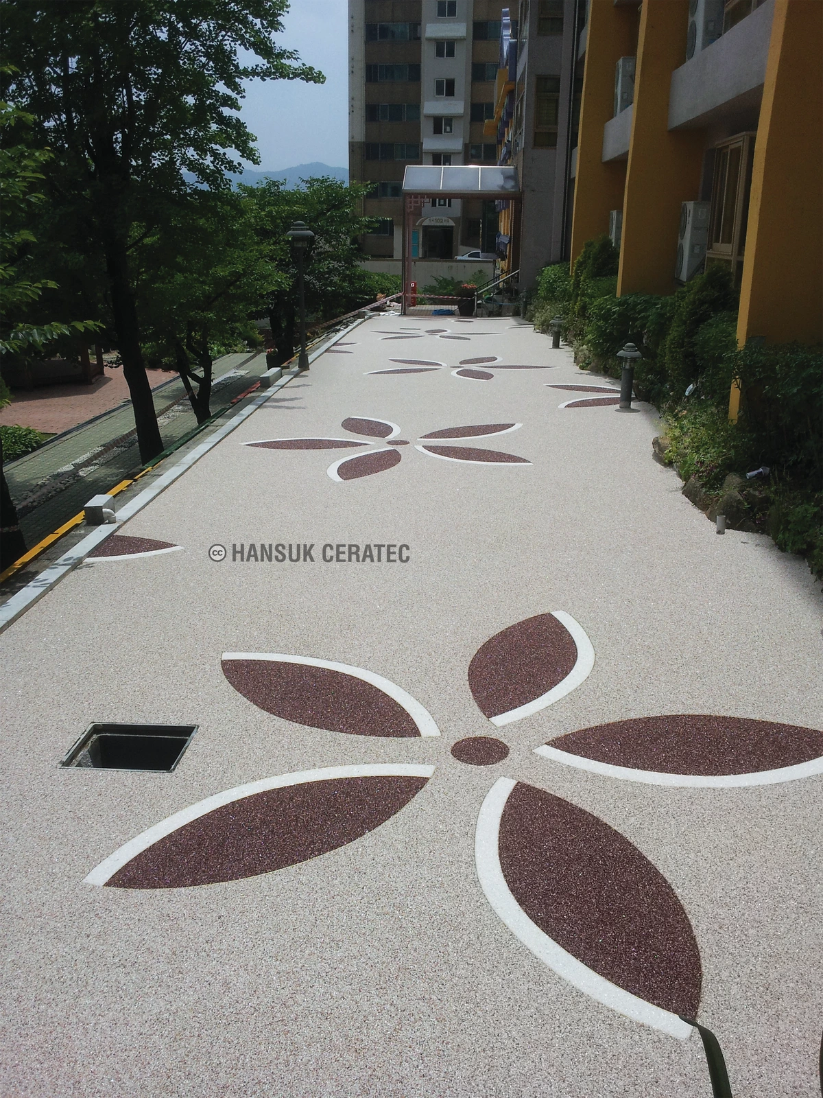 은평 사립 초등학교 스톤카펫 Natural Stone (콩자갈수지) 포장 시공 사진 2/4