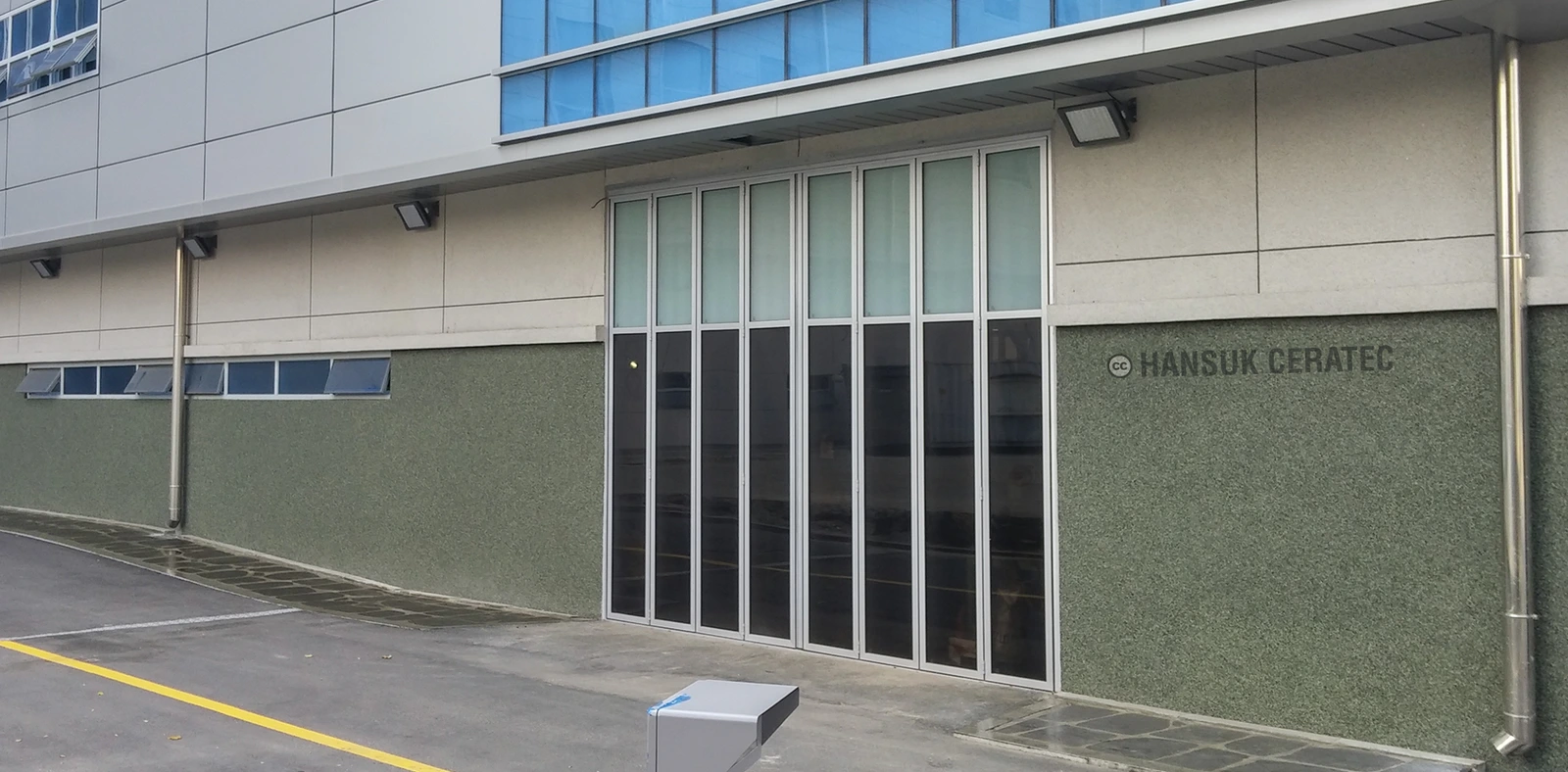 남동공단 신축 벽면포장 스톤카펫 Natural Stone (콩자갈수지) 포장 시공 사진 3/3