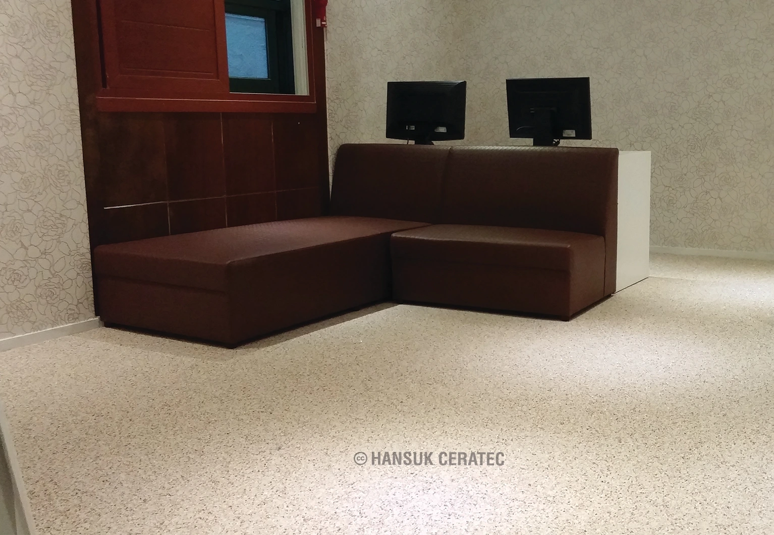의정부 나이스 호텔 스톤카펫 Natural Stone (콩자갈수지) 포장 시공 사진 2/4