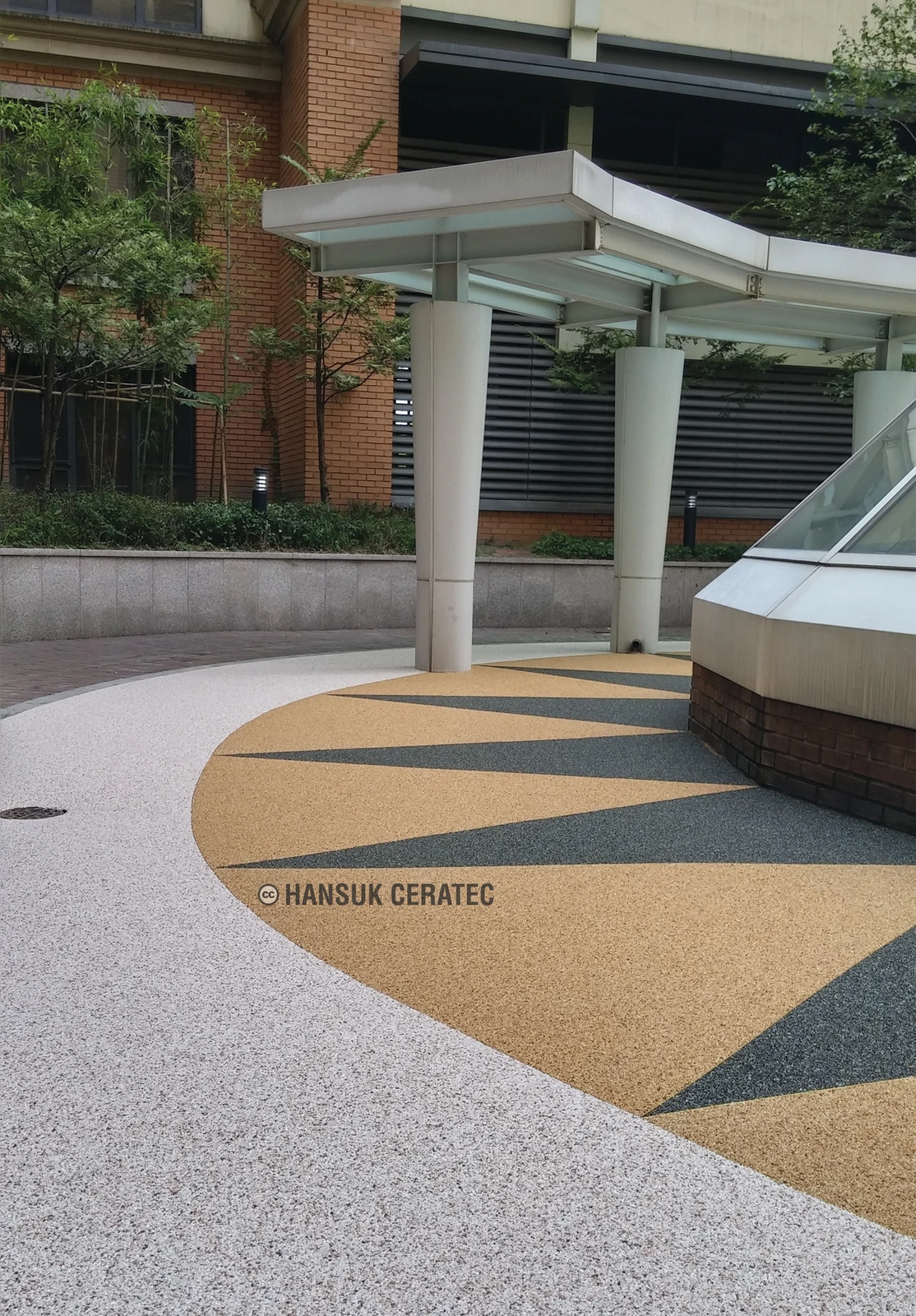 한남 리첸시아 스톤카펫 Natural Stone (콩자갈수지) 포장 시공 사진 4/4