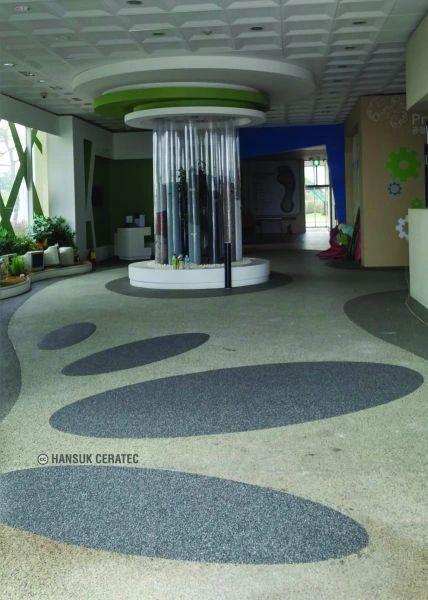 용인 리싸이클링센터홍보관 리모델링 스톤카펫 Natural Stone (콩자갈수지) 포장 시공 사진 2/3