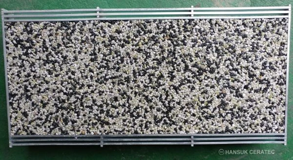 배수로 홀덮개 스톤카펫 Natural Stone (콩자갈수지) 포장 시공 사진 2/4