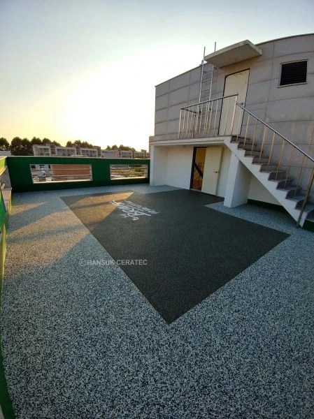 마포빌딩 옥상 스톤카펫 Natural Stone (콩자갈수지) 포장 시공 사진 4/6