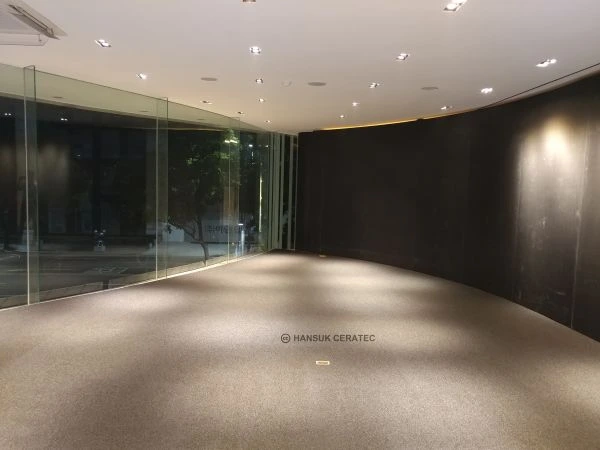 청담동 벤츠 AMG 전시장 스톤카펫 Natural Stone (콩자갈수지) 포장 시공 사진 7/7