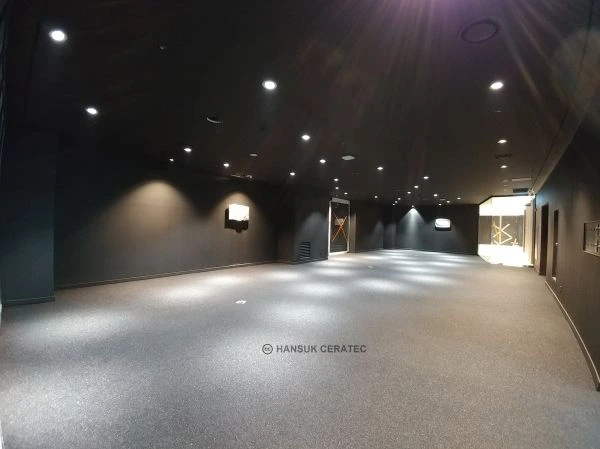 한성자동차 벤츠 청담동 전시장 스톤카펫 Natural Stone (콩자갈수지) 포장 시공 사진 4/6