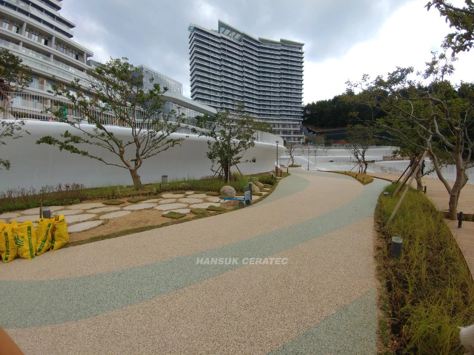 거제한화리조트 벨버디어 스톤카펫 Natural Stone (콩자갈수지) 포장 시공 사진 7/9