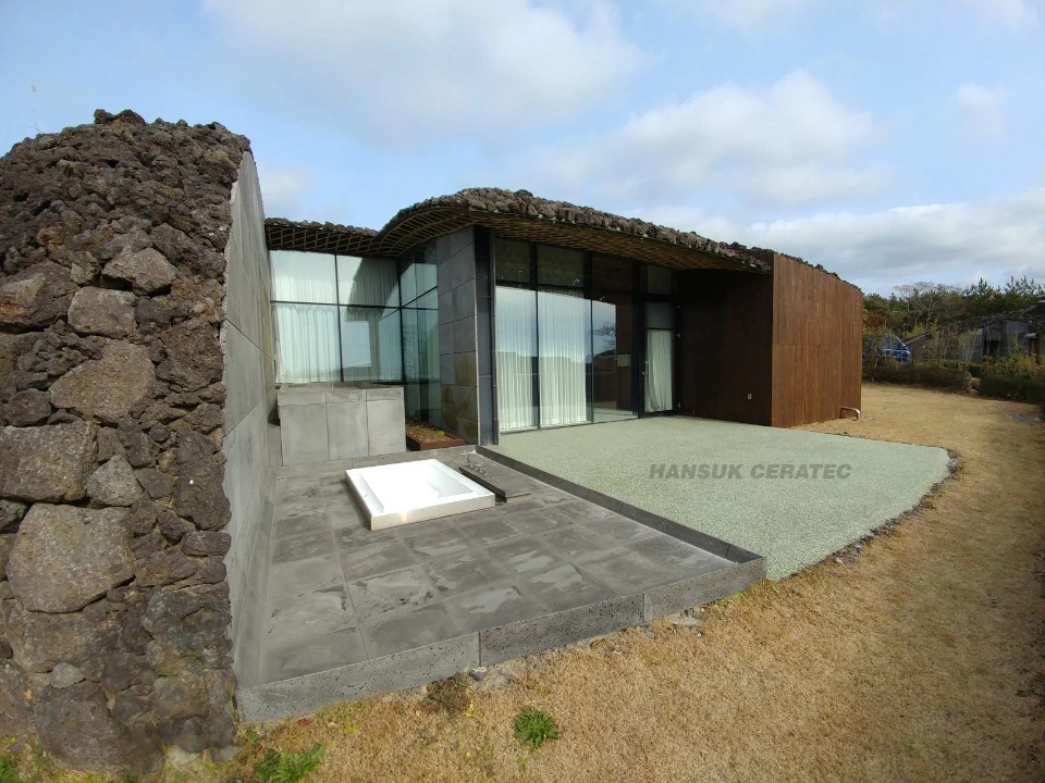 제주 롯데리조트아트빌라스 스톤카펫 Natural Stone (콩자갈수지) 포장 시공 사진 4/5