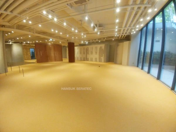 광주광역시 상가 스톤카펫 Natural Stone (콩자갈수지) 포장 시공 사진 2/4