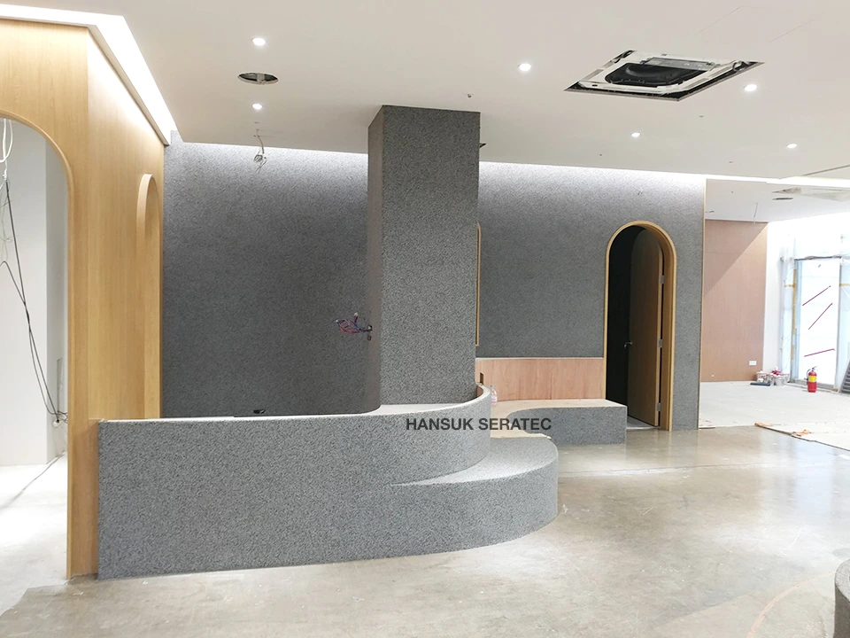 가산동 디지털단지 내 게임회사 홍보관 스톤카펫 Natural Stone (콩자갈수지) 포장 시공 사진 2/10