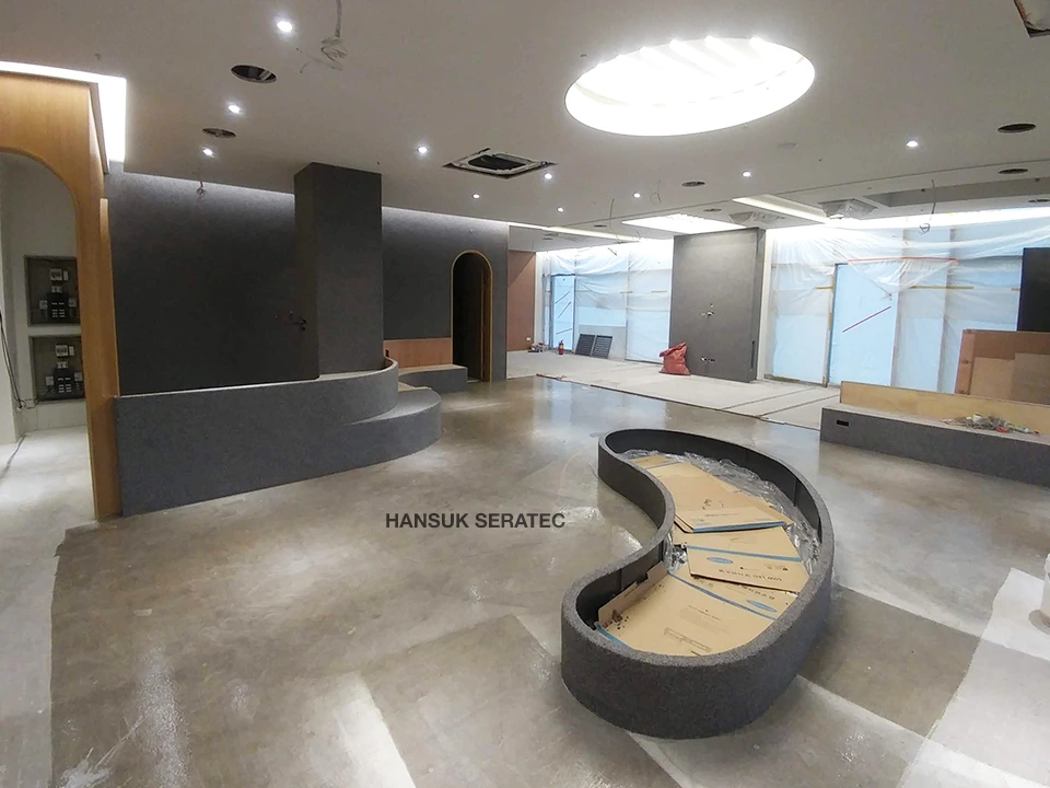 가산동 디지털단지 내 게임회사 홍보관 스톤카펫 Natural Stone (콩자갈수지) 포장 시공 사진 3/10
