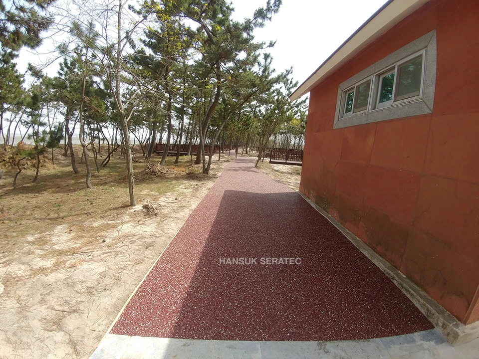 무안 낙지공원 스톤카펫 Natural Stone (콩자갈수지) 포장 시공 사진 4/6