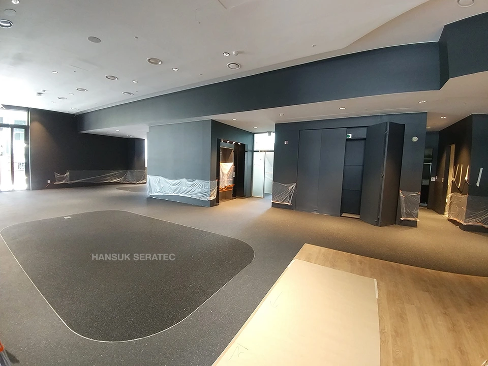 강남 벤츠전시장 스톤카펫 Natural Stone (콩자갈수지) 포장 시공 사진 2/4
