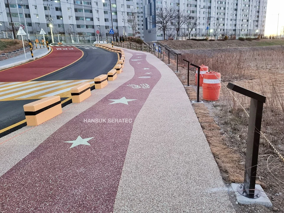 포항 연일대교 보부상길 스톤카펫 Natural Stone (콩자갈수지) 포장 시공 사진 2/3