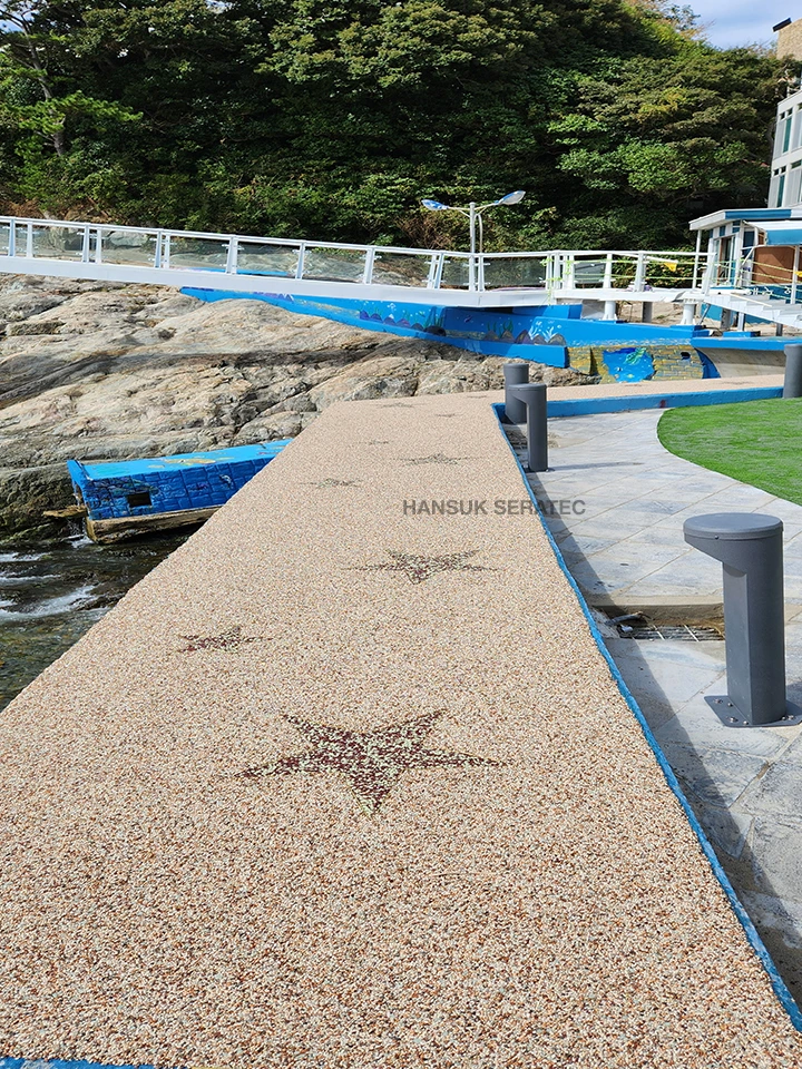 거제 해금강 선착장 스톤카펫 Natural Stone (콩자갈수지) 포장 시공 사진 3/6