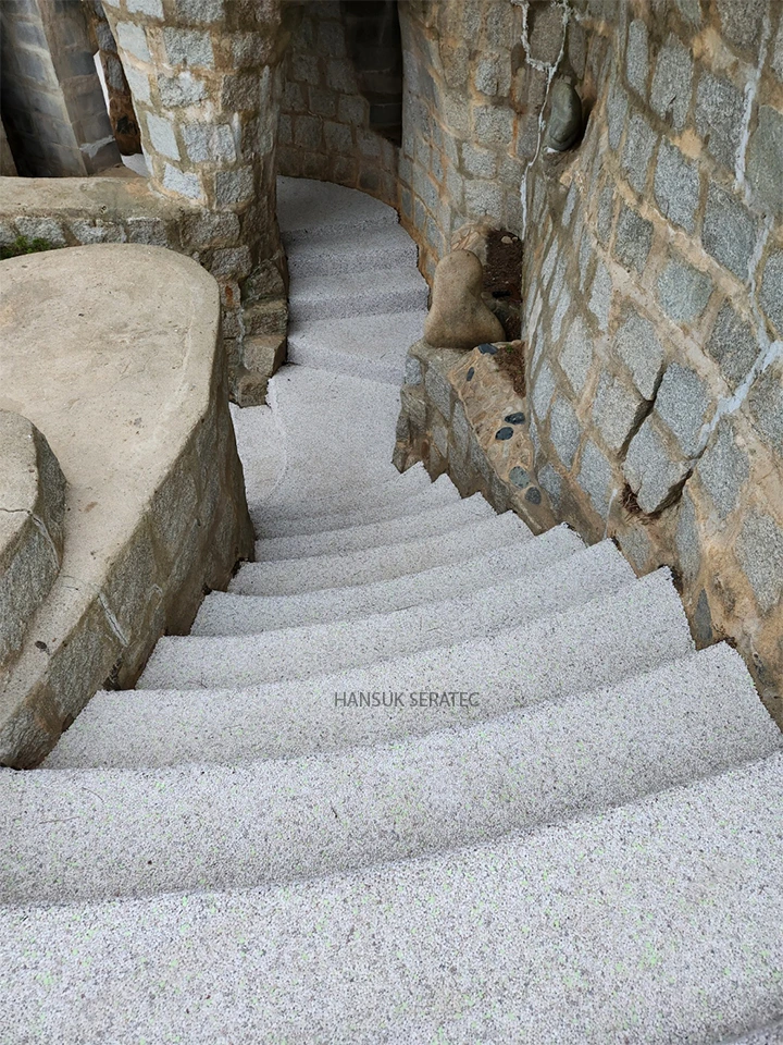 거제 매미성 스톤카펫 Natural Stone (콩자갈수지) 포장 시공 사진 2/7