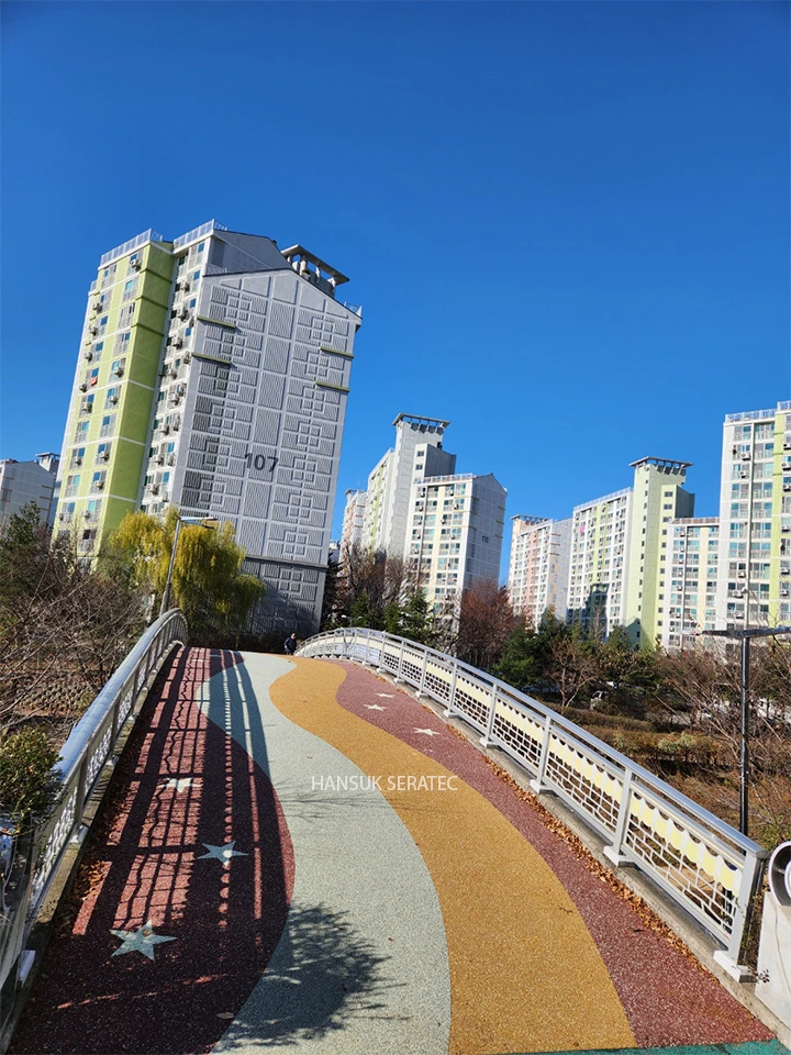 고양 성사천 산책로 정비공사 스톤카펫 Natural Stone (콩자갈수지) 포장 시공 사진 4/25