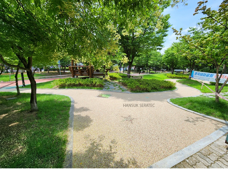 구미 봉곡테마공원 스톤카펫 Natural Stone (콩자갈수지) 포장 시공 사진 5/23