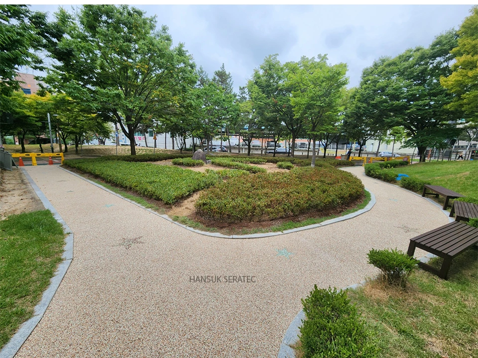 구미 봉곡테마공원 스톤카펫 Natural Stone (콩자갈수지) 포장 시공 사진 18/23
