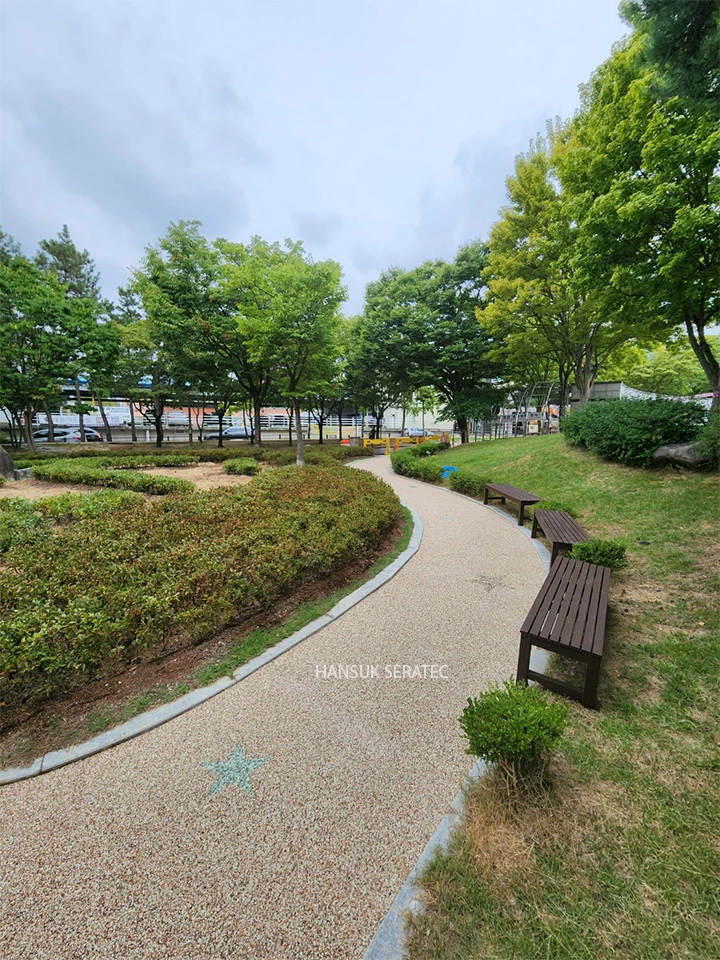 구미 봉곡테마공원 스톤카펫 Natural Stone (콩자갈수지) 포장 시공 사진 19/23