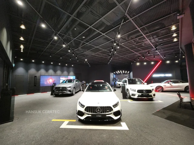 벤츠 강남대로 전시장 스톤카펫 Natural Stone (콩자갈수지) 포장 시공 사진