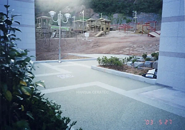 목포 시민문화센터 칼라스톤(콩자갈수지)포장 스톤카펫 Natural Stone (콩자갈수지) 포장 시공 사진 3/3