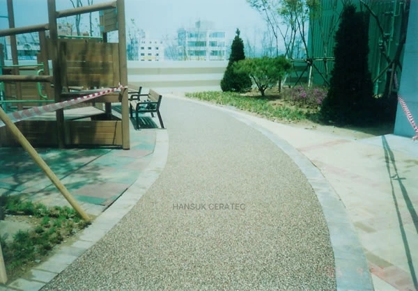 아산금호아파트 스톤카펫 Natural Stone (콩자갈수지) 포장 시공 사진 2/2